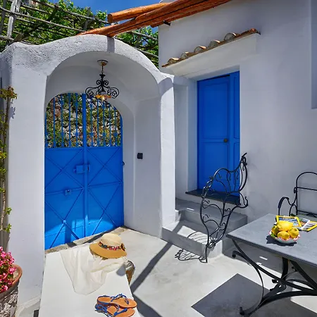 La Casa Del Melograno Вилла *