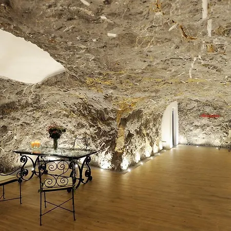 La Casa Del Melograno Фуроре
